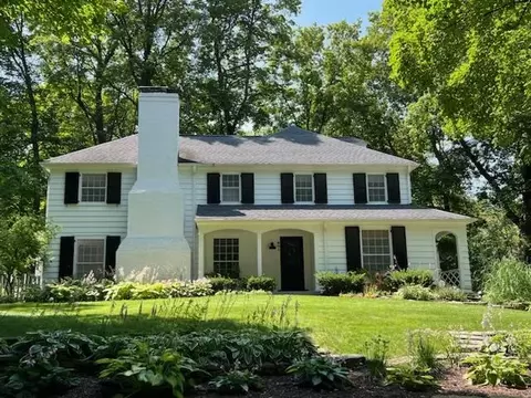 801 Magdeline Dr, Madison, WI 53704