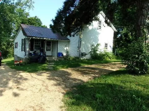 6175 Us Highway 61 And 35, Potosi, WI 53820