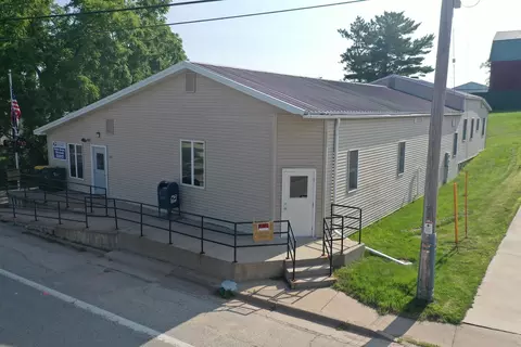 304 N Main St, Patch Grove, WI 53817 photo 1