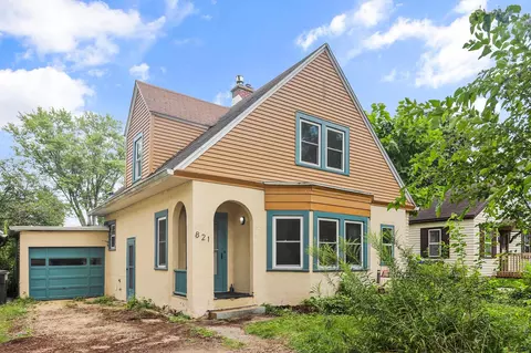 821 Maple Ter, Madison, WI 53705