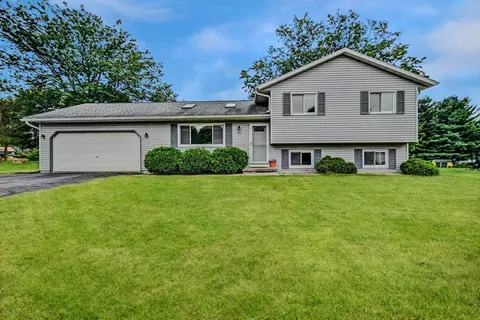 3991 Empire Dr, Deforest, WI 53532