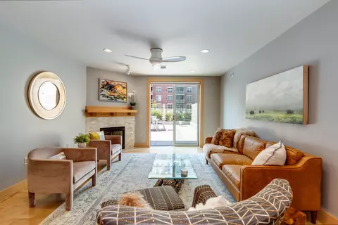 360 W Washington Ave #512, Madison, WI 53703