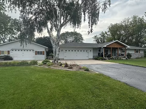 5932 Portage Rd, Deforest, WI 53532