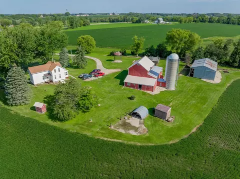 w9575 Cigelske Road, Beaver Dam, WI 53916