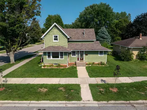 301 S James Ave, Reedsburg, WI 53959