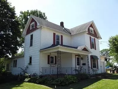 565 Broadway St, Platteville, WI 53818