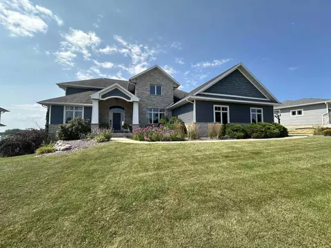 2016 28th St, Monroe, WI 53566 photo 1
