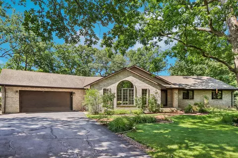 3202 Shag Bark Ct, Janesville, WI 53545