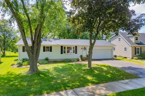 821 Jerico Ln, Sun Prairie, WI 53590