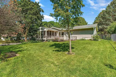 1 Jason Cir, Madison, WI 53719