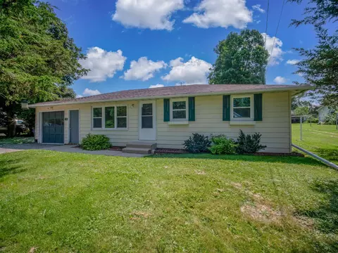 220 Juneau St, Lowell, WI 53557