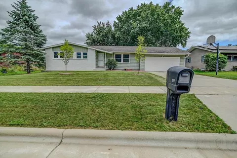 217 Queens St, Sun Prairie, WI 53590