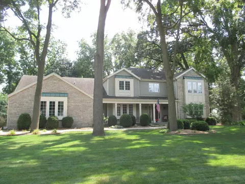 2512 Camelot Ct, Beloit, WI 53511