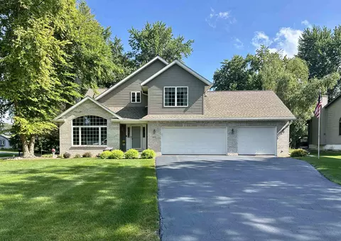3461 Field Crest Ct, Beloit, WI 53511