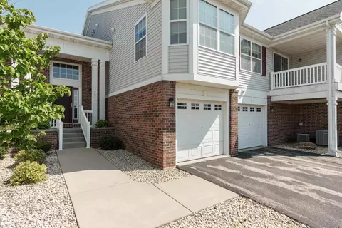4821 Poplar Creek Dr, Madison, WI 53718