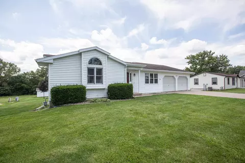 895 Grant St, Platteville, WI 53818