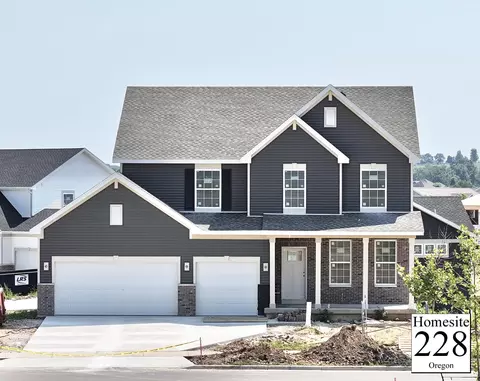 212 Peterson Trl, Oregon, WI 53575