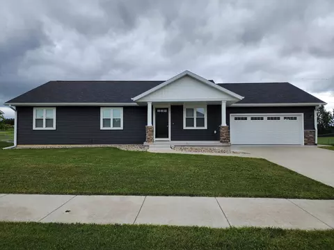 411 Nicholas St, Tomah, WI 54660