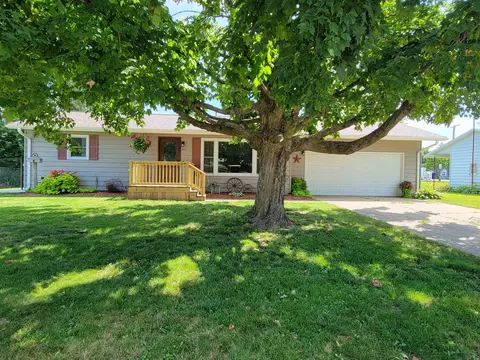202 Cedar Ave, Brodhead, WI 53520