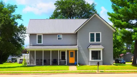 431 N Wisconsin Ave, Muscoda, WI 53573