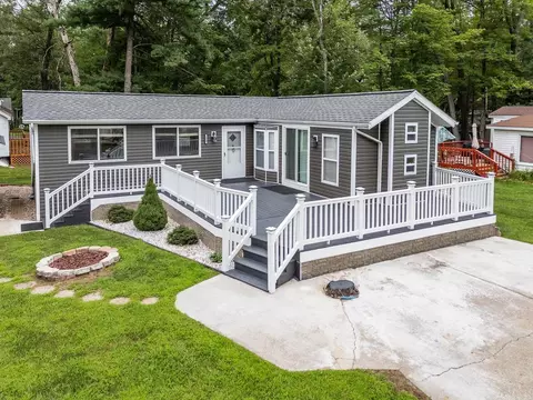109 Wood Haven Dr, Wisconsin Dells, WI 53965