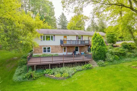 4908 High Chaparral Rd, Marshall, WI 53559