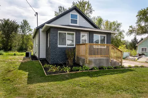 e7465 County Road C, North Freedom, WI 53951
