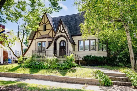 111 Clarence St, Fort Atkinson, WI 53538