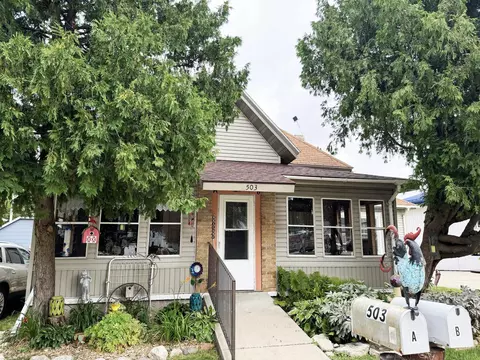 503 W State St, Fox Lake, WI 53933