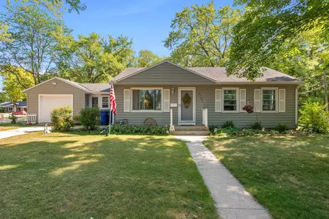 1751 10th Ave, Grafton, WI 53024