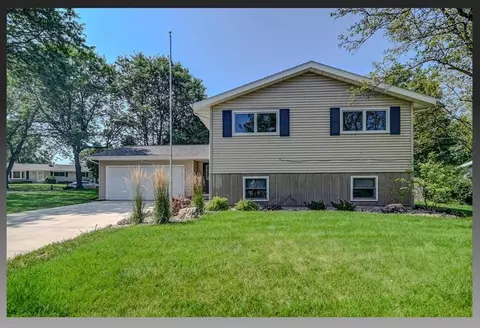 1110 S Thompson Dr, Madison, WI 53716