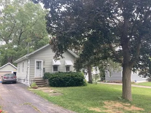 417 East St, Stoughton, WI 53589