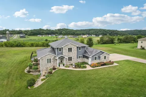 4620 Garfoot Rd, Cross Plains, WI 53528