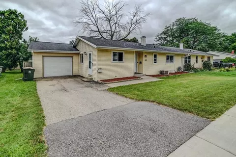 1117 Chicory Way, Sun Prairie, WI 53590
