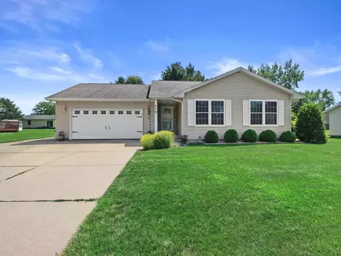 216 Belle Ave, Belleville, WI 53508