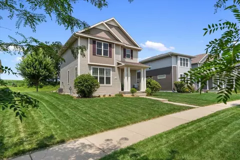 1158 Okeeffe Ave, Sun Prairie, WI 53590