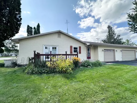 336 Kane St, Fall River, WI 53932