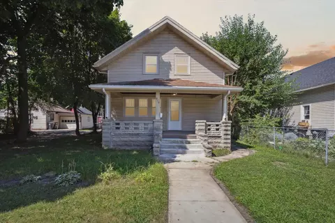 916 Garfield Ave, Beloit, WI 53511
