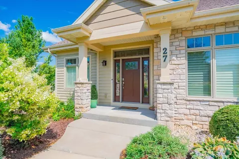 27 Arboredge Way, Fitchburg, WI 53711
