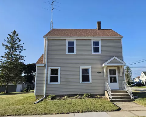 628 Roosevelt St, Waupun, WI 53963