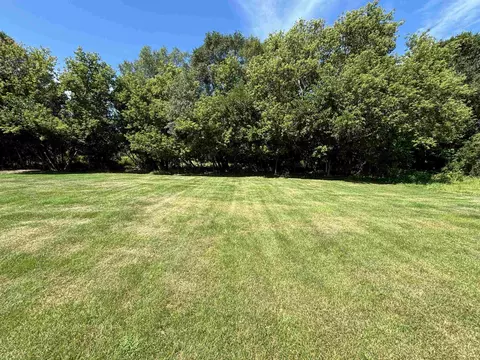 704712 Mayapple Dr, Janesville, WI 53545