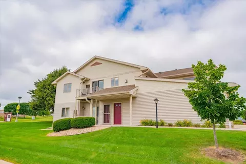 648 Military Ridge Dr, Verona, WI 53593