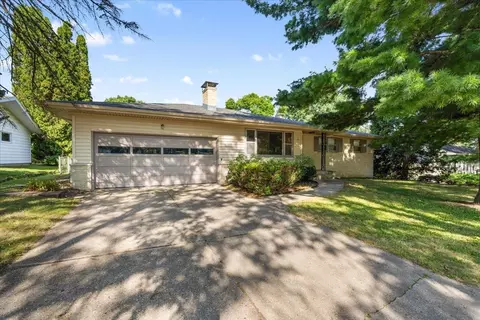 10 S Rosa Rd, Madison, WI 53705