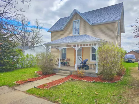 315 W Prospect Ave, Endeavor, WI 53930