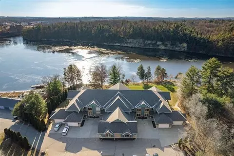 40 Illinois Ave #7, Wisconsin Dells, WI 53965
