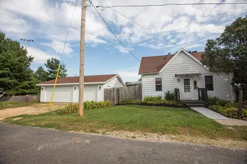 1510 17th St, Hazel Green, WI 53811