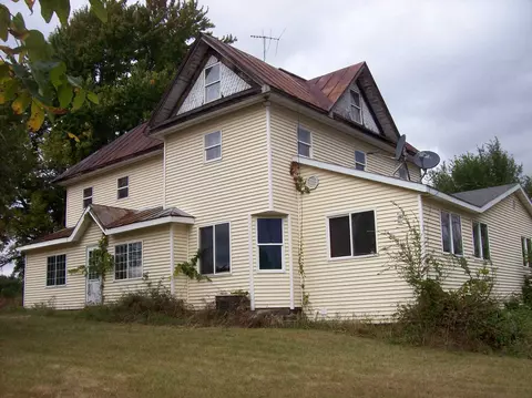 w6726 Puckaway Road, Markesan, WI 53946