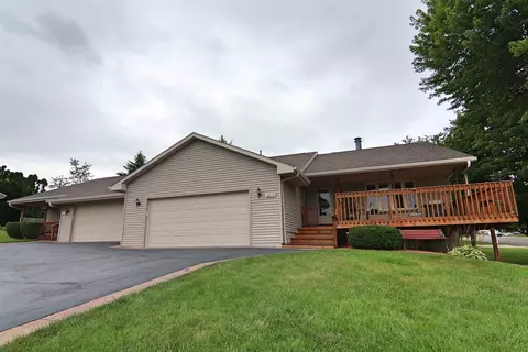 3217-3219 Bond Pl, Janesville, WI 53548