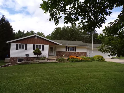 w8642 Blue Joint Road, Waterloo, WI 53594