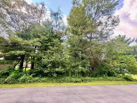 143 Arbor Dr, Wisconsin Dells, WI 53965